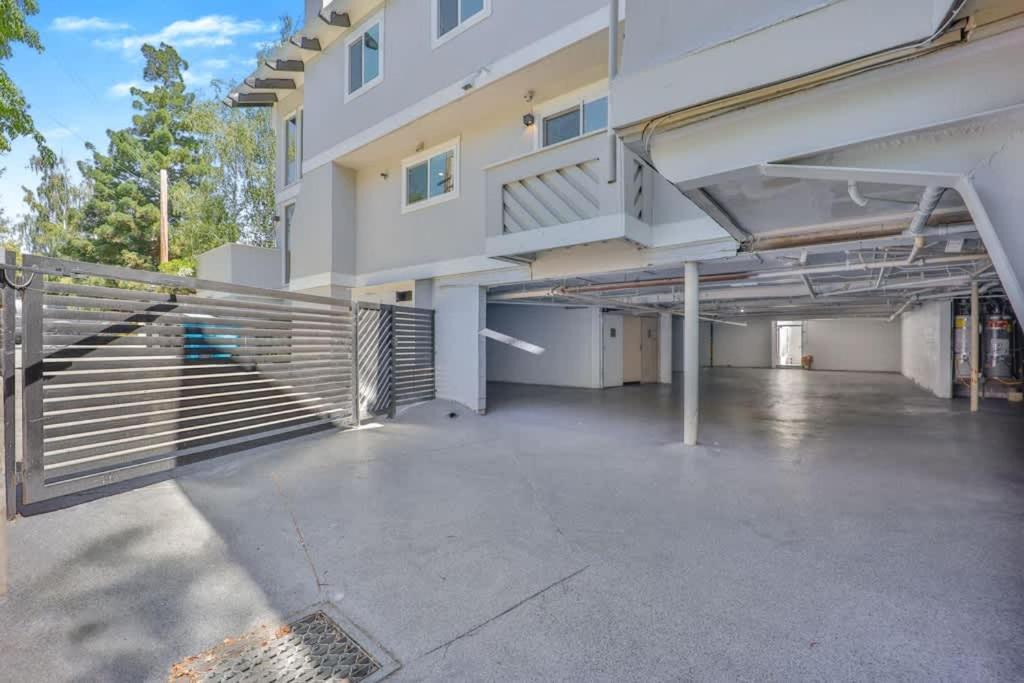 Photo of Patio Balcony in Menlo Park