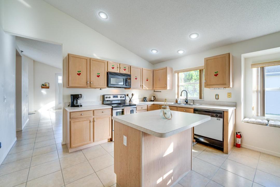 Photo of Kitchen in Lake Davenport Estates
