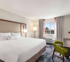 Fairfield Inn 
