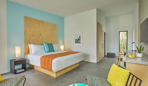 Deluxe King Room