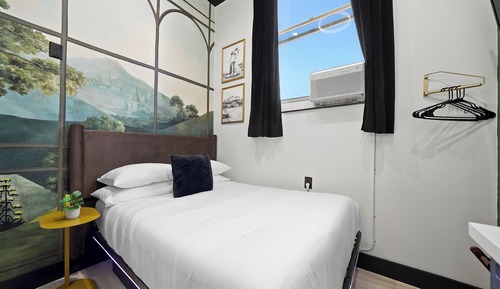 Deluxe Studio Suite