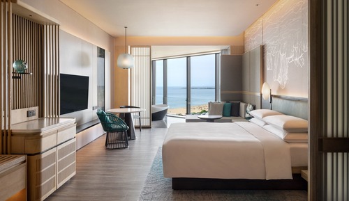 Room, 1 King Bed, Ocean View, Oceanfront (Oceanfront)