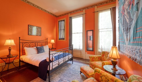 Private Queen Room