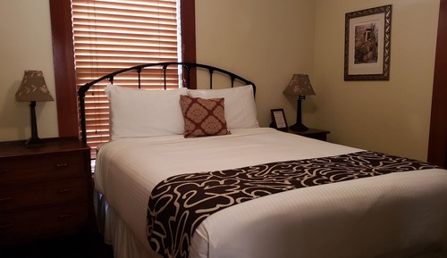 Standard Room, 1 Queen Bed, Non Smoking