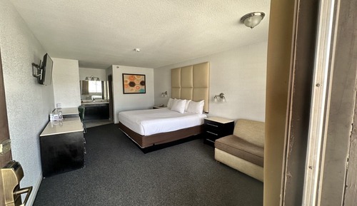 Standard Room, 1 King Bed, Non Smoking