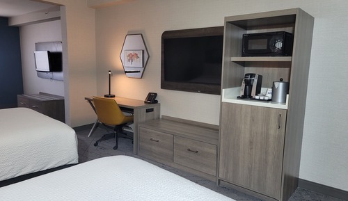 Suite, 2 Queen Beds, Accessible (Communications, Mobility, Access Tub)