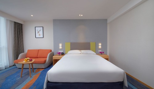 Standard Room, 1 King Bed (High Floor)