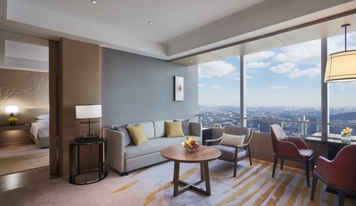  REGENCY SUITE 