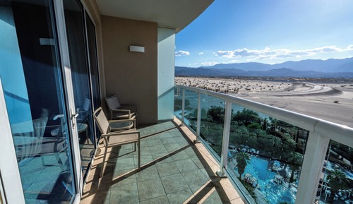 Deluxe Room, 1 King Bed, Balcony