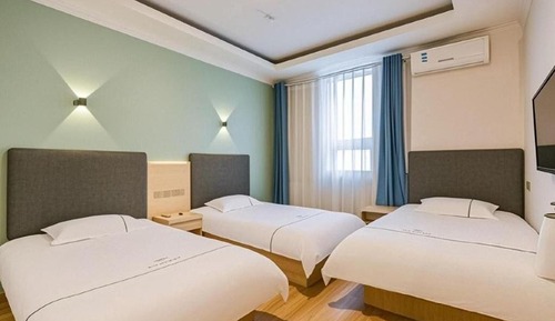 Deluxe Triple Room