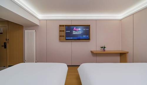 Grand Triple Room