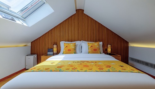 Starry Sky Family Twin Room