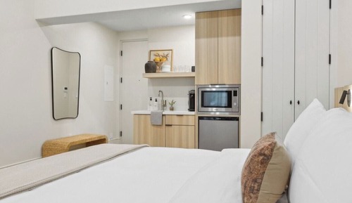 Executive Apartment, 1 King Bed, Kitchenette