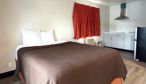 Room, 2 Queen Beds, Non Smoking, Kitchenette