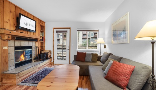 Condo, 2 Bedrooms