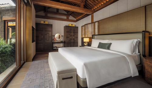 Grand Room, 2 Bedrooms, Courtyard Area