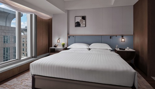 Premium Suite, 1 King Bed, City View