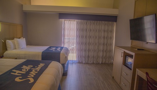 Standard Room, 2 Queen Beds, Balcony