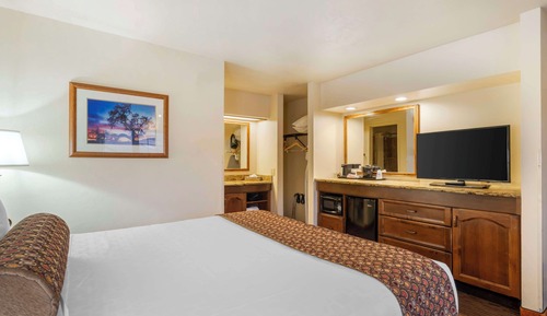 Standard Room, 1 King Bed, Non Smoking