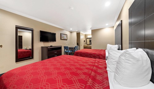 Standard Room, 2 Queen Beds, Non Smoking