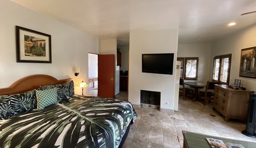 Studio Apartment King