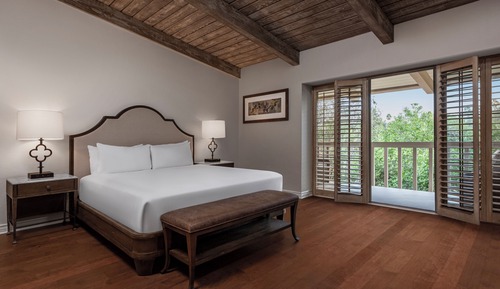 Studio Suite (Estate)