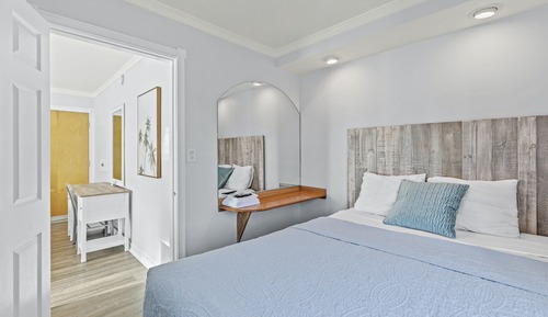 King Junior Suite 2 Bedrooms
