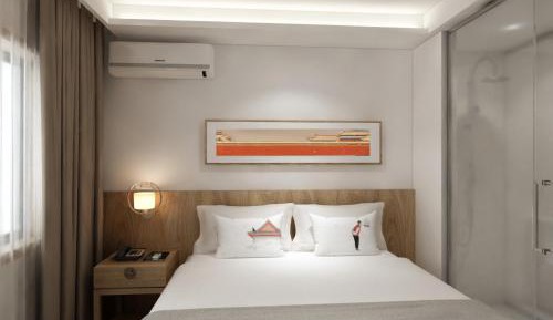 Queen Room