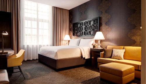 Deluxe King Guest Room