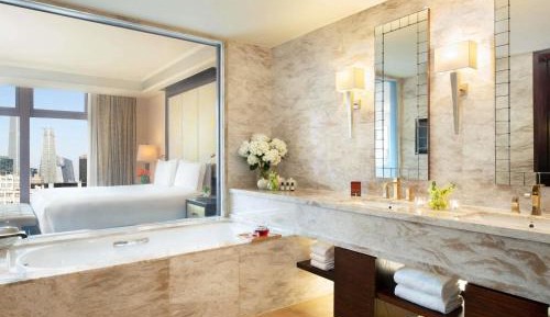 Fairmont Gold Studio Suite King