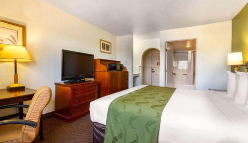 King Room - Accessible/Non-Smoking