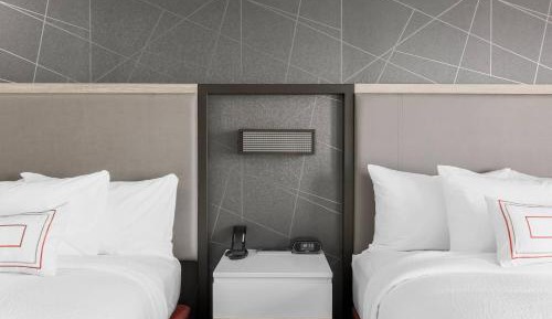 Suite, 2 Queen, Trundle bed