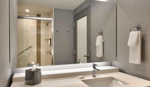 Queen Room with Two Queen Beds, Sofa Bed and Accessible Tub