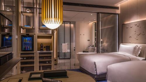 Classic Twin Room - Club Lounge Access
