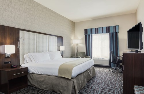 Eureka Hotel | Holiday Inn Express & Suites Eureka by IHG