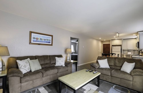 Motel District House | 220 #7 Ocean View Ave 2 Bedroom Condo by Redawning