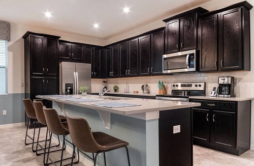Bay Lake Apartment | 5 Bedroom Townhome 728537 by Houzlet