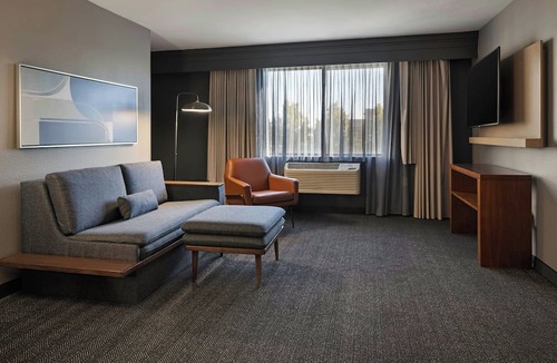 Southeastern Sacramento Hotel | Courtyard by Marriott Sacramento Midtown