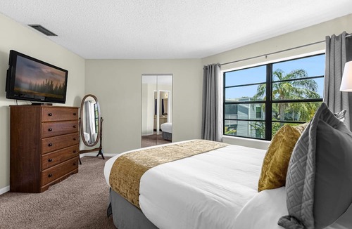 Ventura Apartment | Upstay Condo Near MCO Airport w Golf Pool