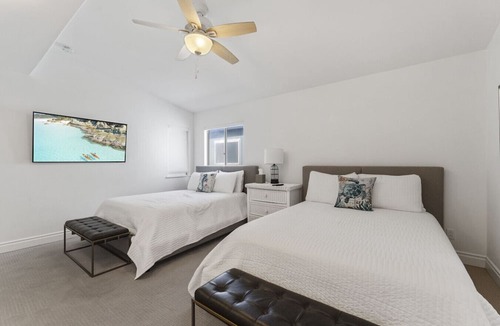 South Oceanside Condo | Oceanfront Home w/Private Balcony & Private Beach