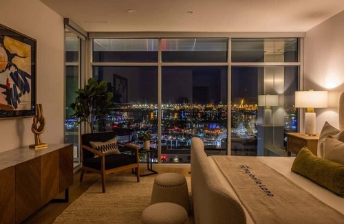Waterfront Condo | @ Marbella Lane - Penthouse w/City & Ocean Views