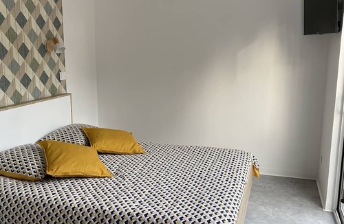 Coupvray Apartment | Accommodation with large terrace