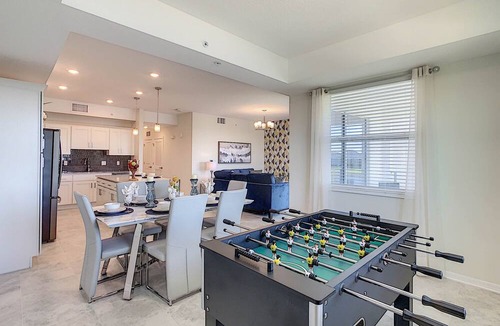 Kissimmee Condo | Water Slide | Lazy River | Foosball *5mi to Disney!*