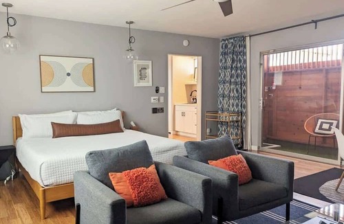Ladera Heights Apartment | Modern Guest Villa Near LAX, LA Stadiums & Beaches