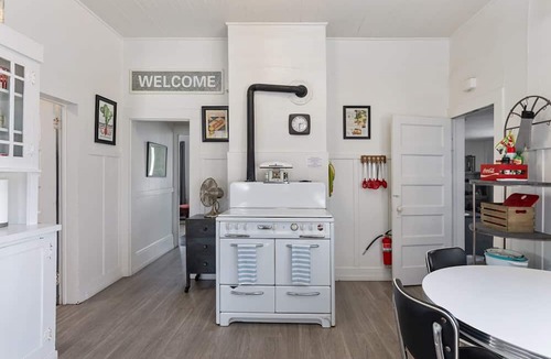 Santa Rosa Apartment | Downtown Urban Flat - 92 Walking Score