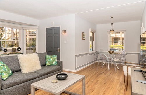 Burbank Apartment | City Escape Living