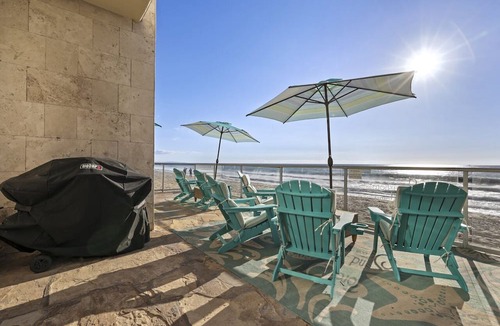 Carlsbad Village Condo | 1 Bedroom Condo on the Sand!
