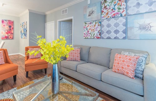 Four Corners Condo | Magnificent Award Winning Newly Renovated Condo Near Disney 2+2 Great Amenities