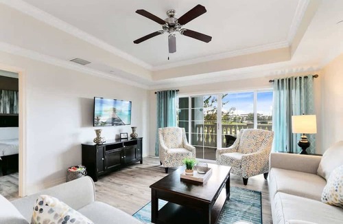 Reunion Condo | Golf Course Views Condo Near Disney & Resort Pools