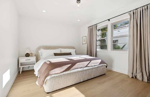 West Beach Apartment | Casa Yano Apartment 2 - Coastal Comfort